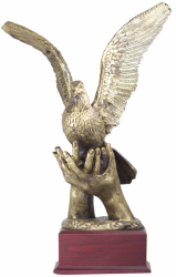 3132 Pigeon fowl and falconry Trophie