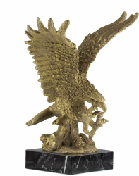 3139 Pigeon fowl and falconry Trophie