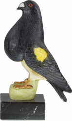 3199 Pigeon fowl and falconry Trophie