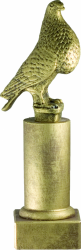 3213 Pigeon fowl and falconry Trophie